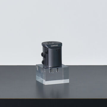 Skross-alpha-2731_2000x2000-rgb